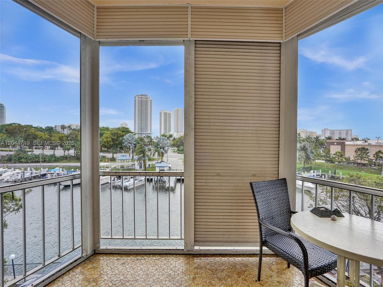FAIRWAY RIVERA VIEW UPGRA · #432 in Hallandale Beach - Photo 2