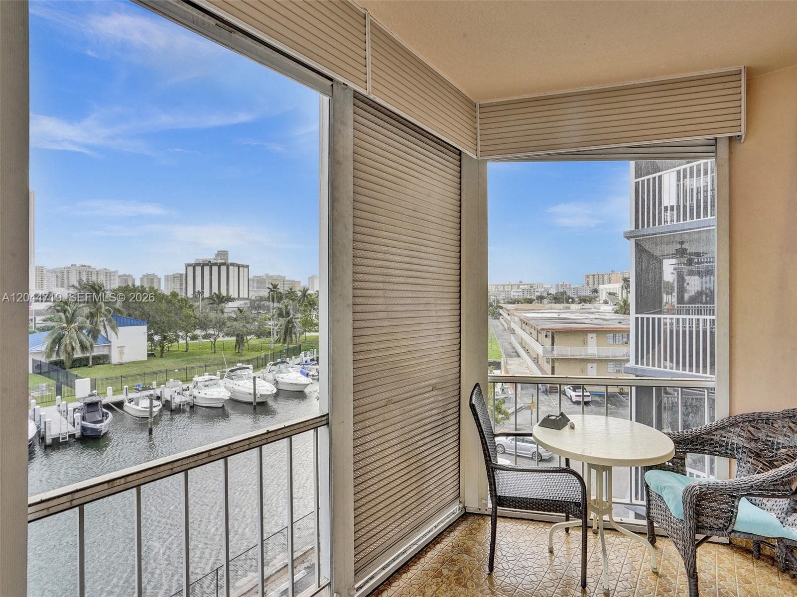 FAIRWAY RIVERA VIEW UPGRA · #432 in Hallandale Beach - Photo 3