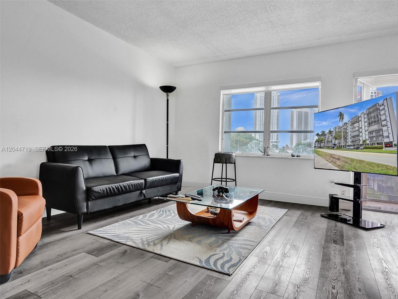 FAIRWAY RIVERA VIEW UPGRA · #432 in Hallandale Beach - Photo 4