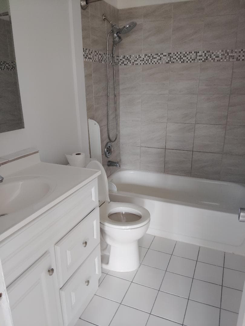 Bath ensuite