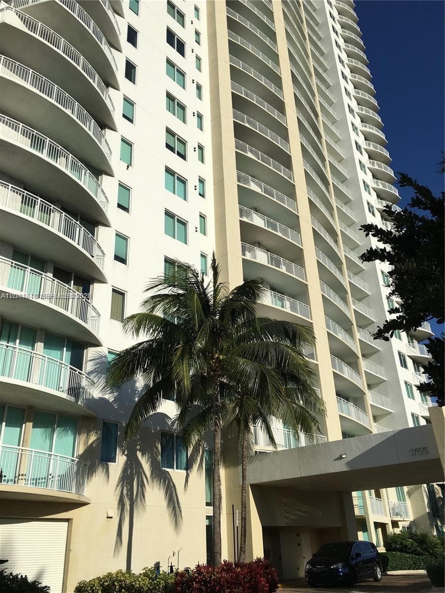 DUO COMDOMINIUM EAST · #1907E in Hallandale Beach - Photo 21