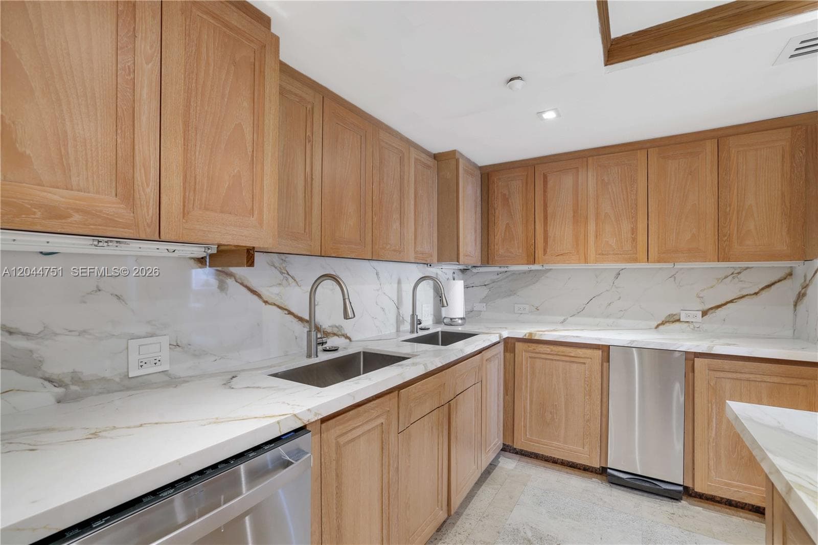 CAPOBELLA CONDO · #1103-1104-1105 in Miami Beach - Photo 10
