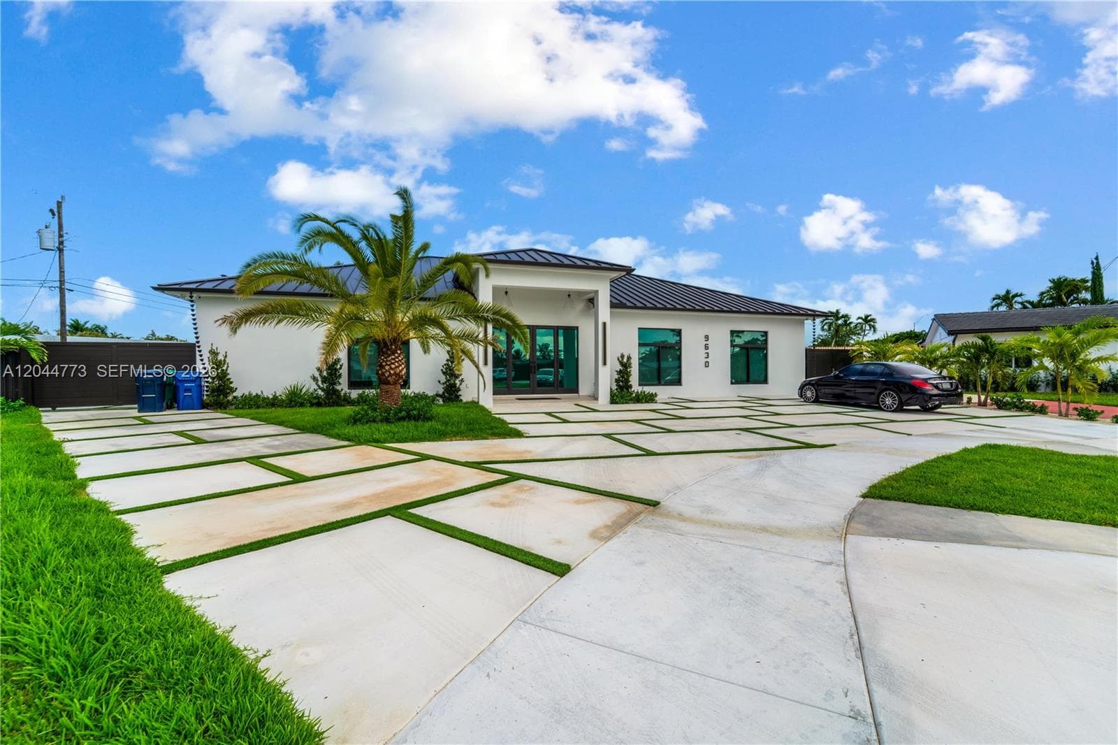 9630 SW 10th Ter photo 2