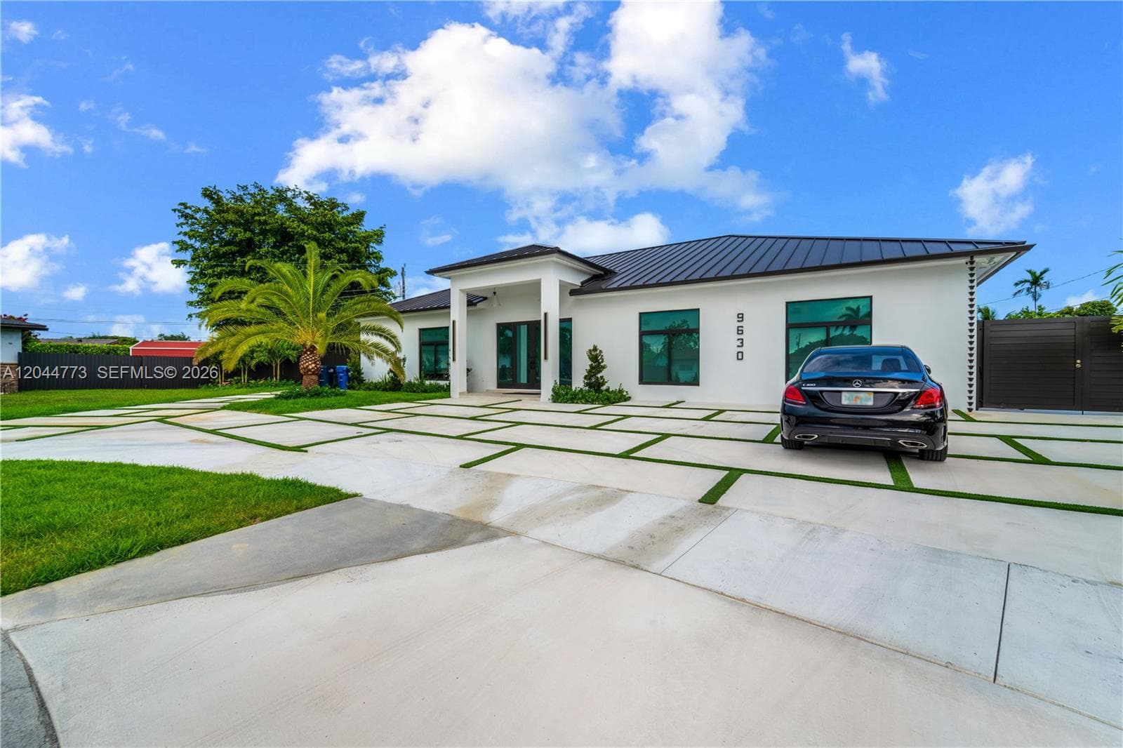 9630 SW 10th Ter photo 3