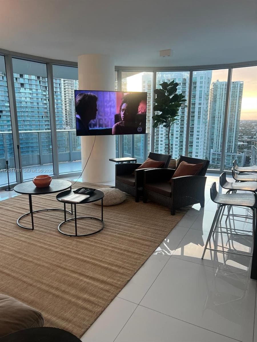 Epic · #3102 in Miami - Photo 6