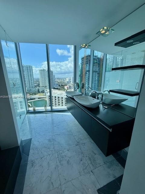 Epic · #3102 in Miami - Photo 17
