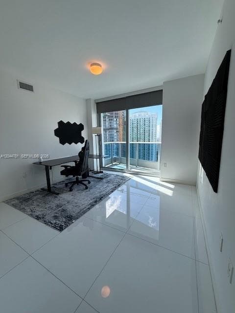 Epic · #3102 in Miami - Photo 20