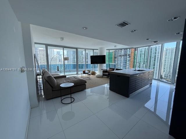 Epic · #3102 in Miami - Photo 9