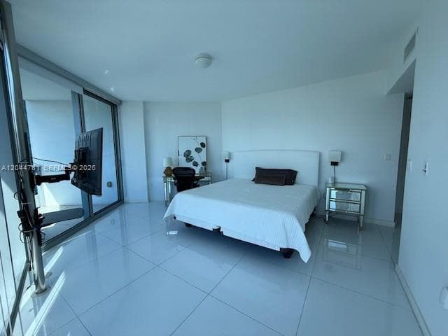 Epic · #3102 in Miami - Photo 14