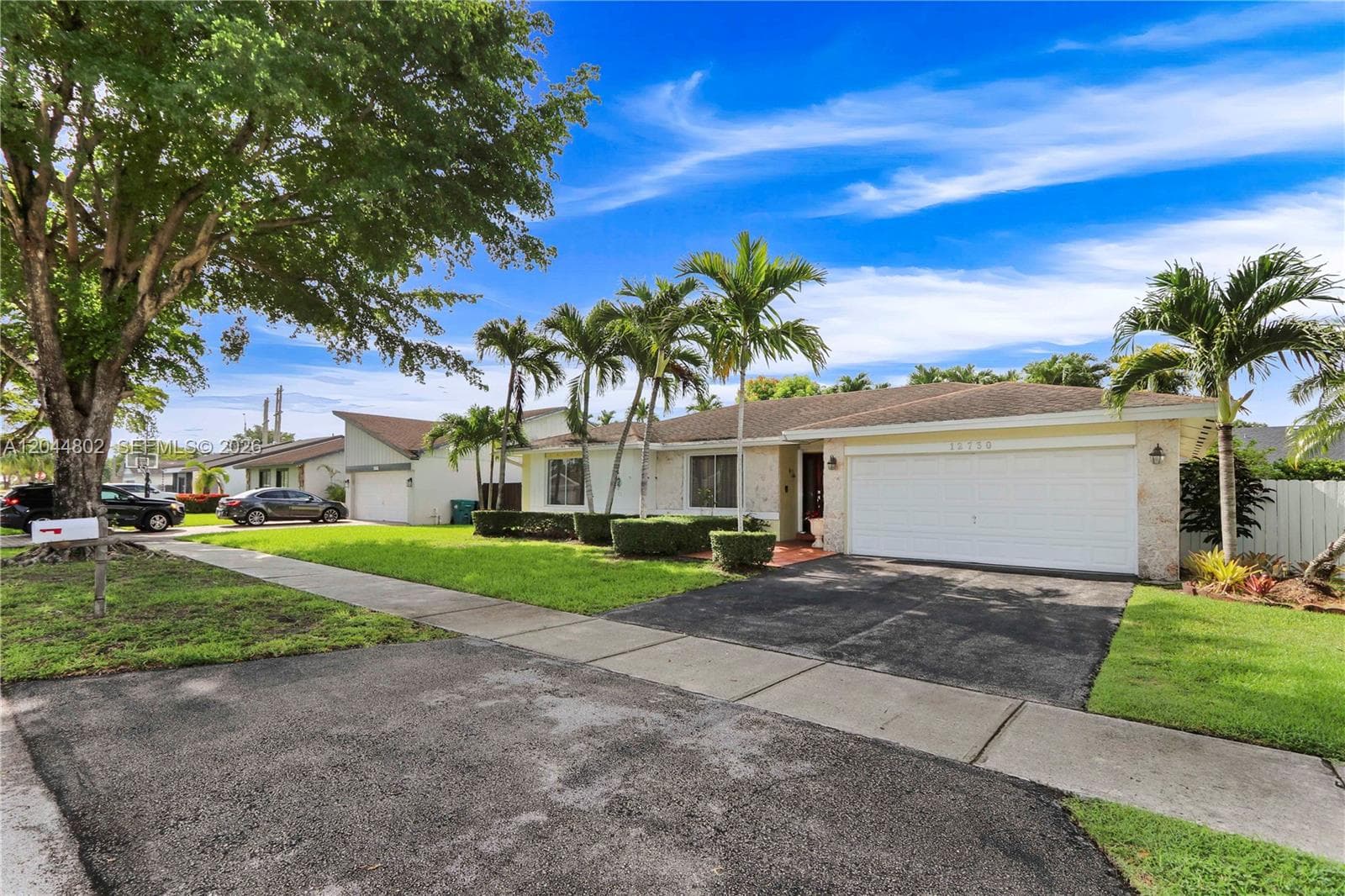 12730 SW 119th St photo 3