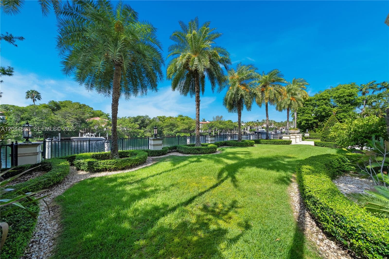 1XX Edgewater Dr photo 28