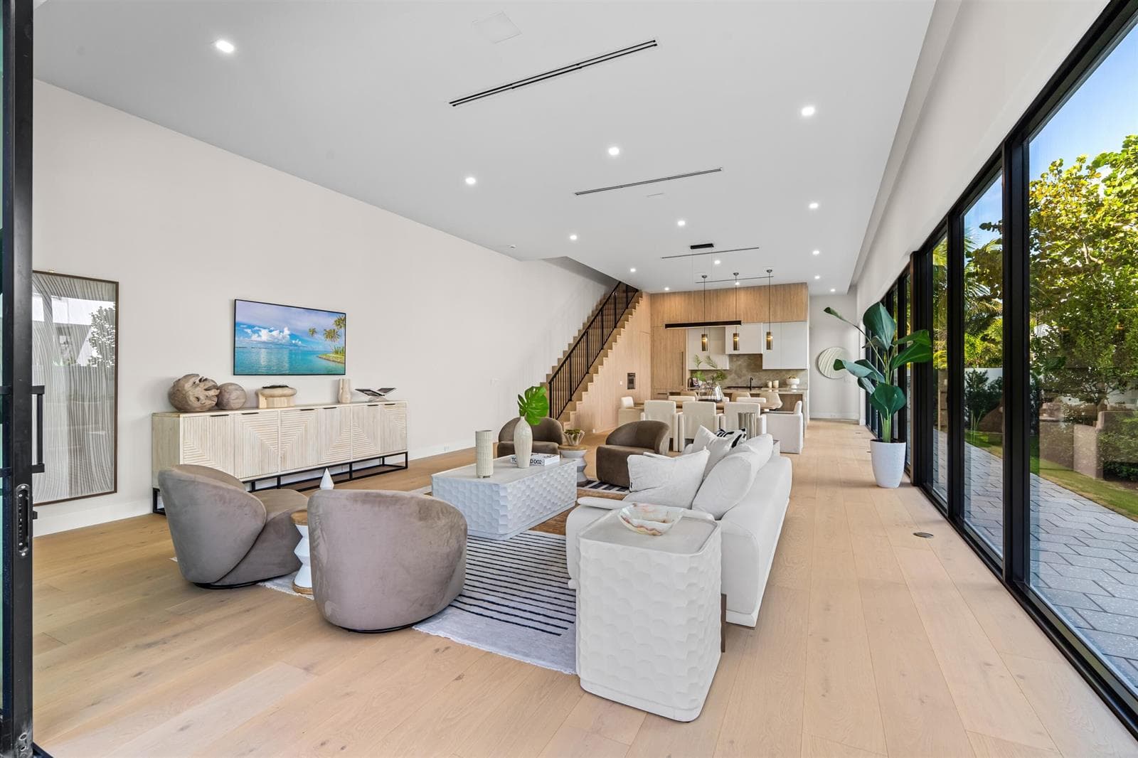 LIVING_ROOM_TO_KITCHEN_RT