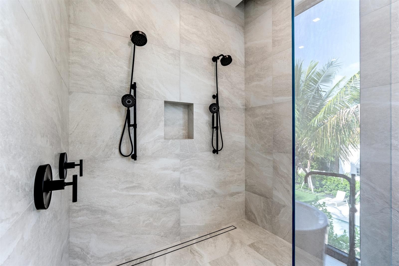 PRIMARY_BATHROOM_SHOWER