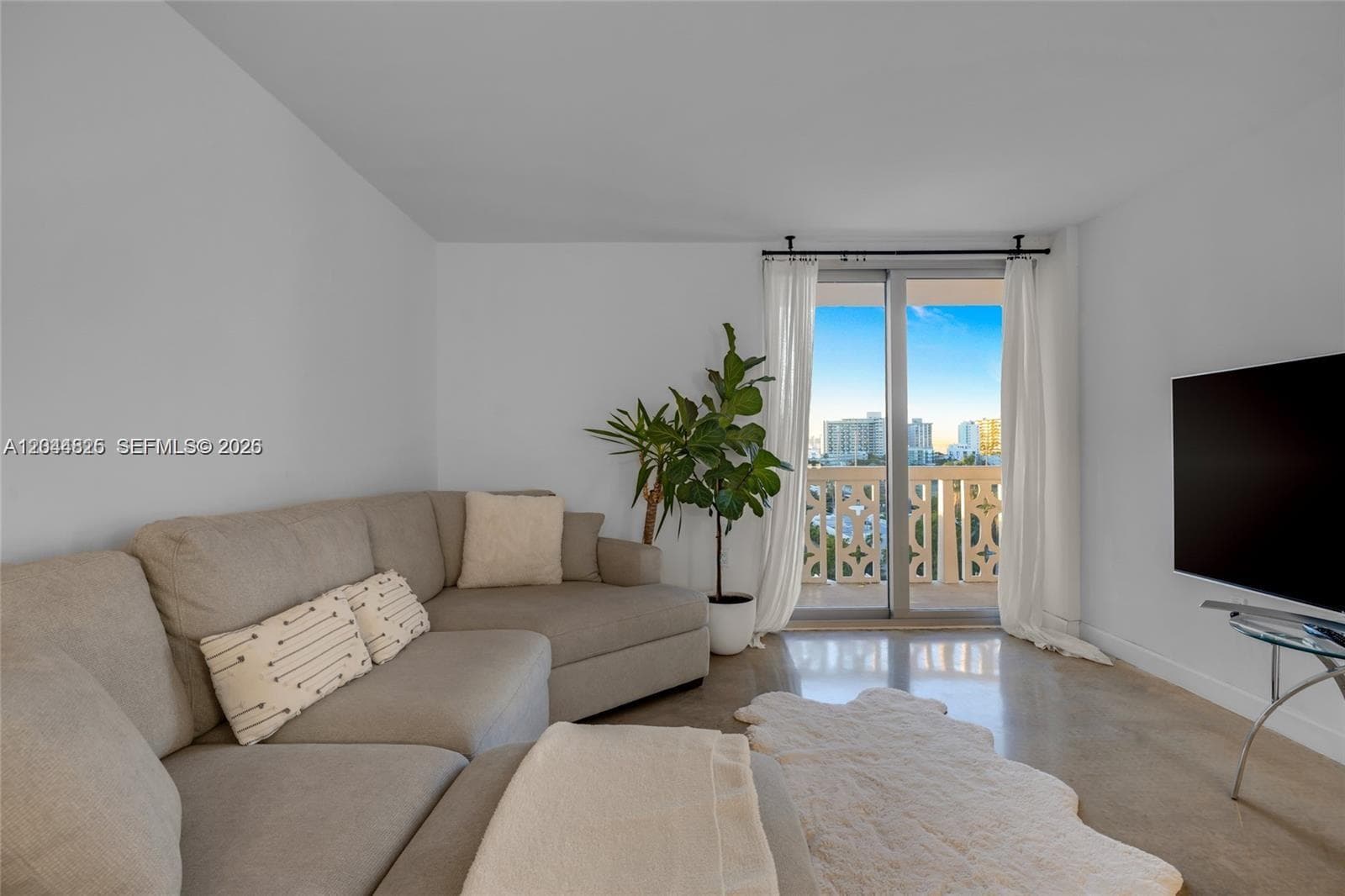 ADMIRAL TOWERS CONDO · #816 in Miami Beach - Photo 4