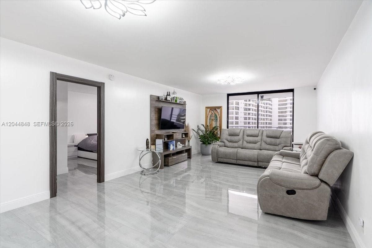 OLYMPUS CONDO PHASE · #1413 in Hallandale Beach - Photo 8