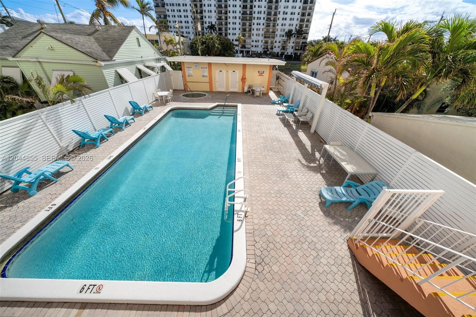 VALIANT HOUSE CONDO · #207 in Hollywood - Photo 23