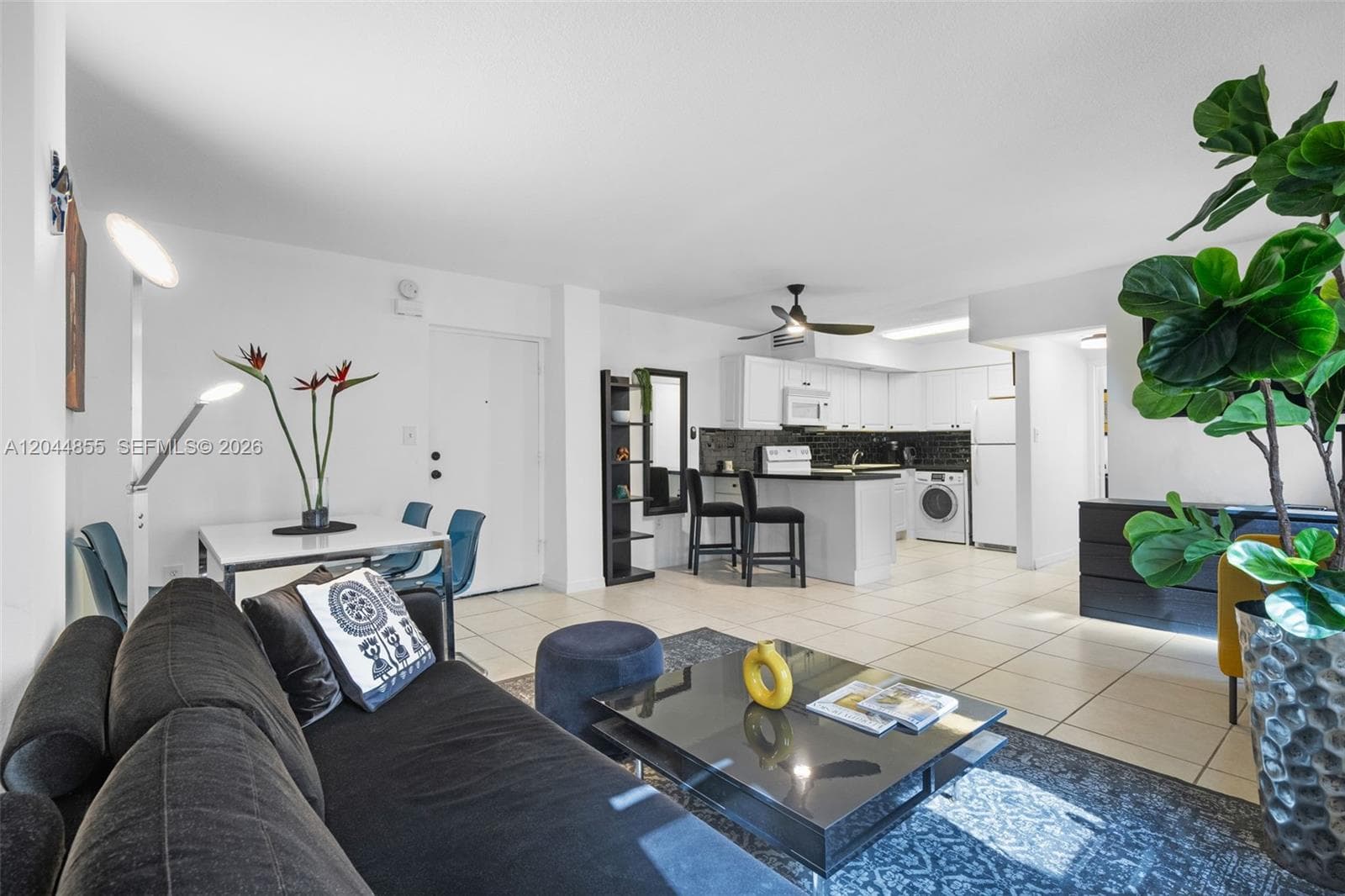 VALIANT HOUSE CONDO · #207 in Hollywood - Photo 2
