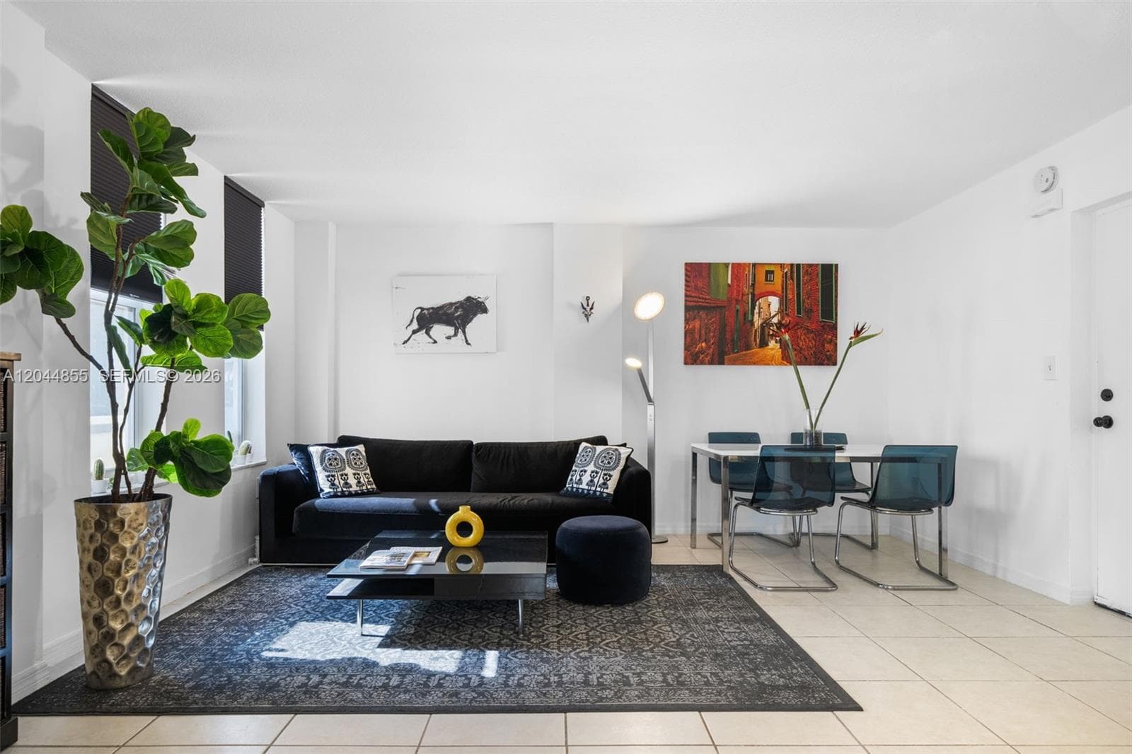 VALIANT HOUSE CONDO · #207 in Hollywood - Photo 1