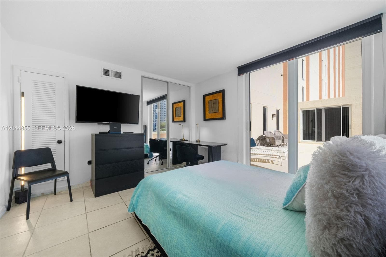 VALIANT HOUSE CONDO · #207 in Hollywood - Photo 11