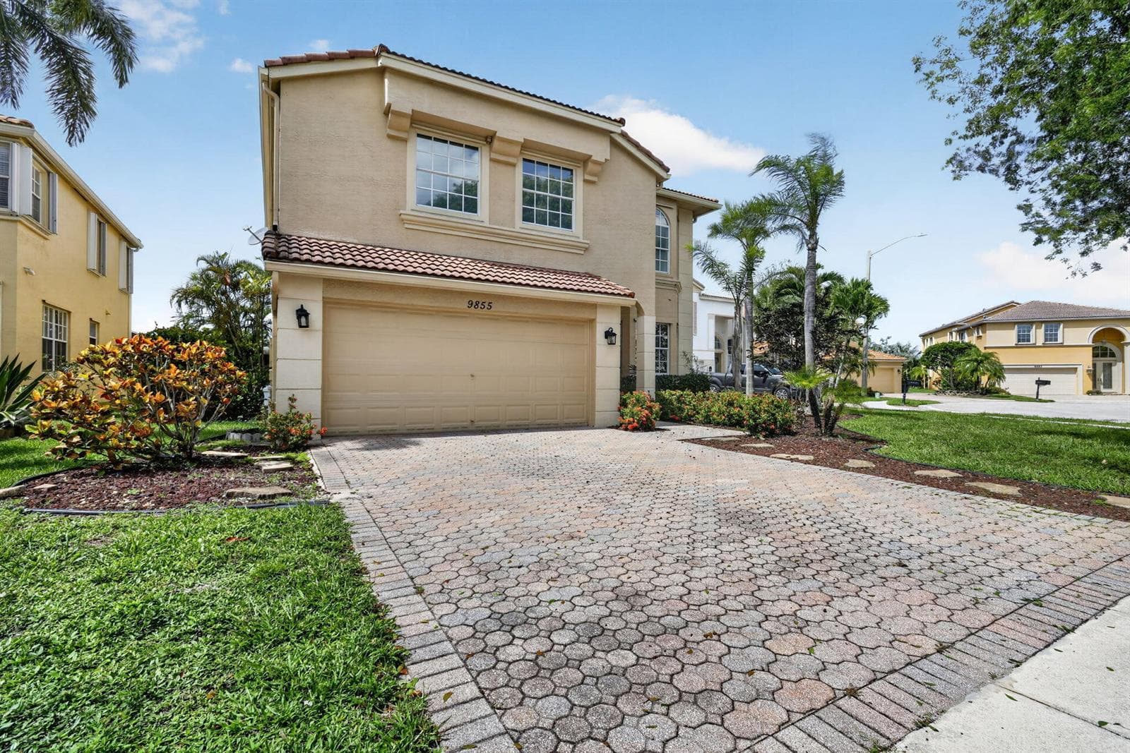 9855 Woolworth Court Court