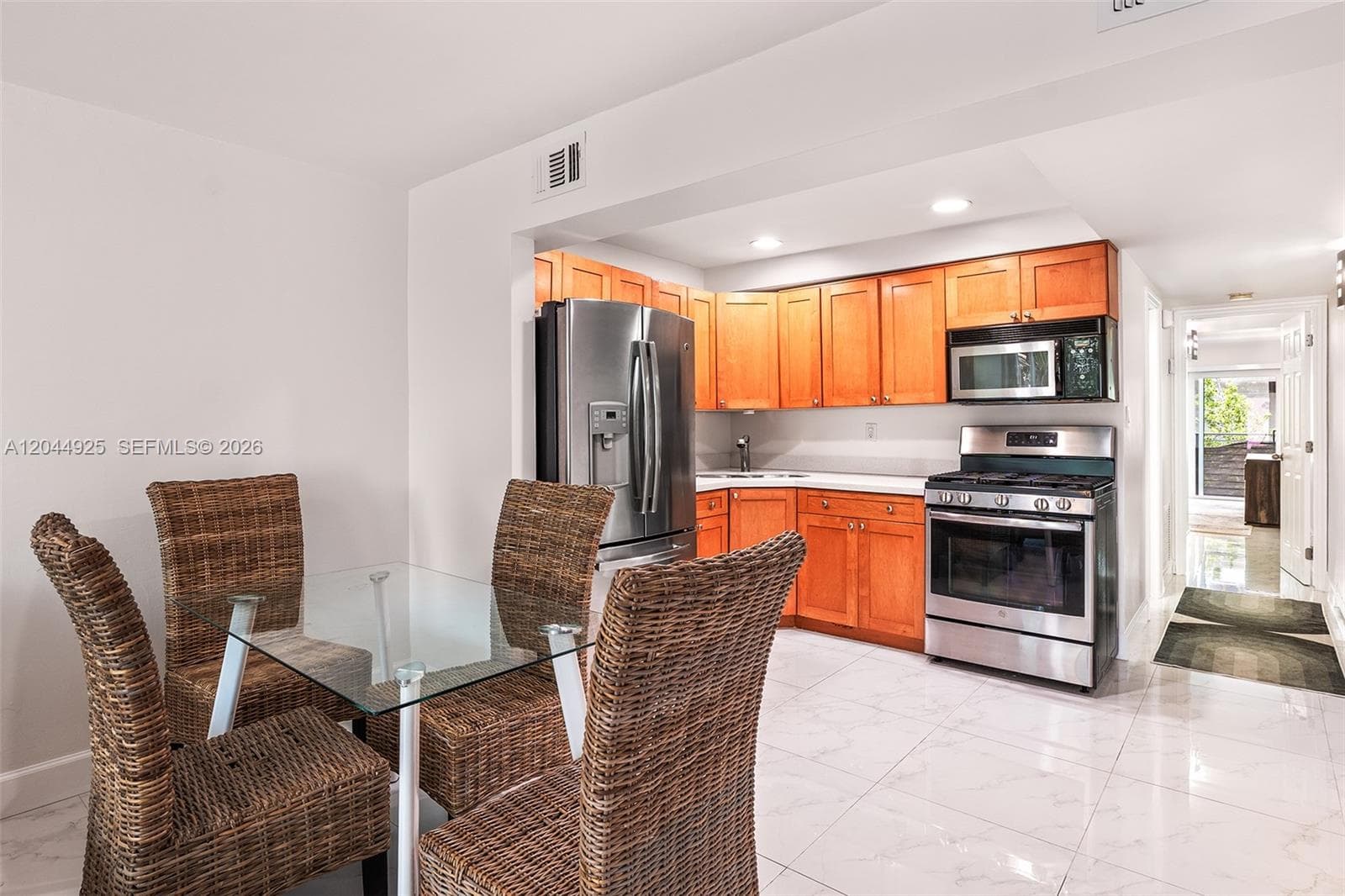 ISLAND CLUB OF SOUTH BEAC · #204 in Miami Beach - Photo 5