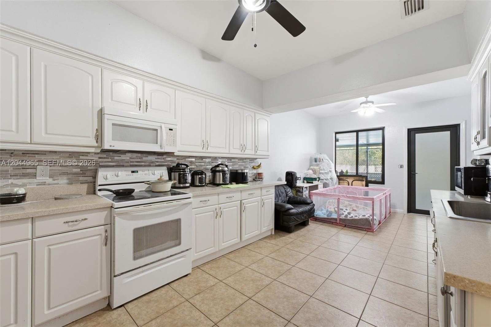 1421-1419 SW 76 ct photo 16