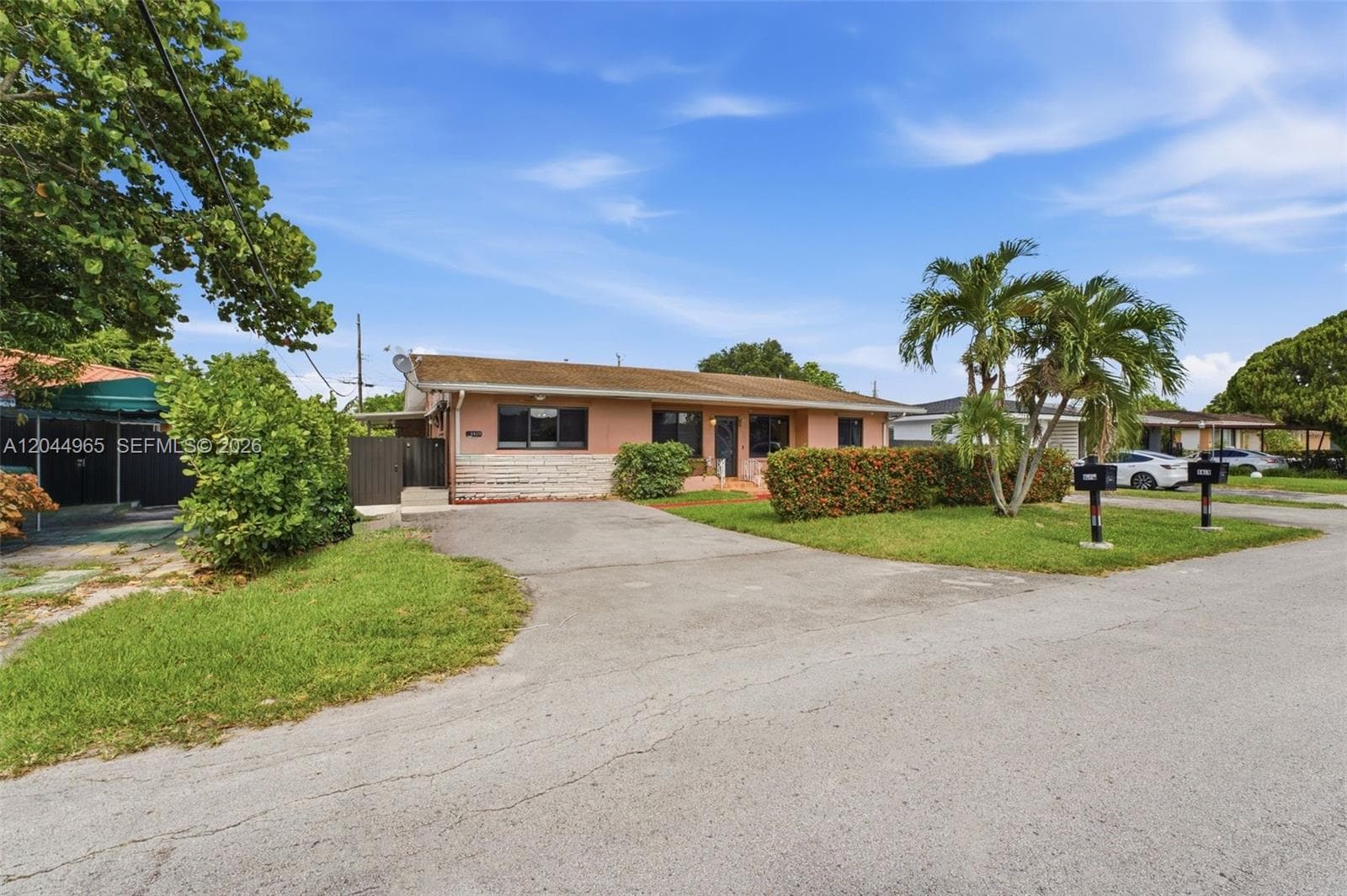 1421-1419 SW 76 ct photo 36