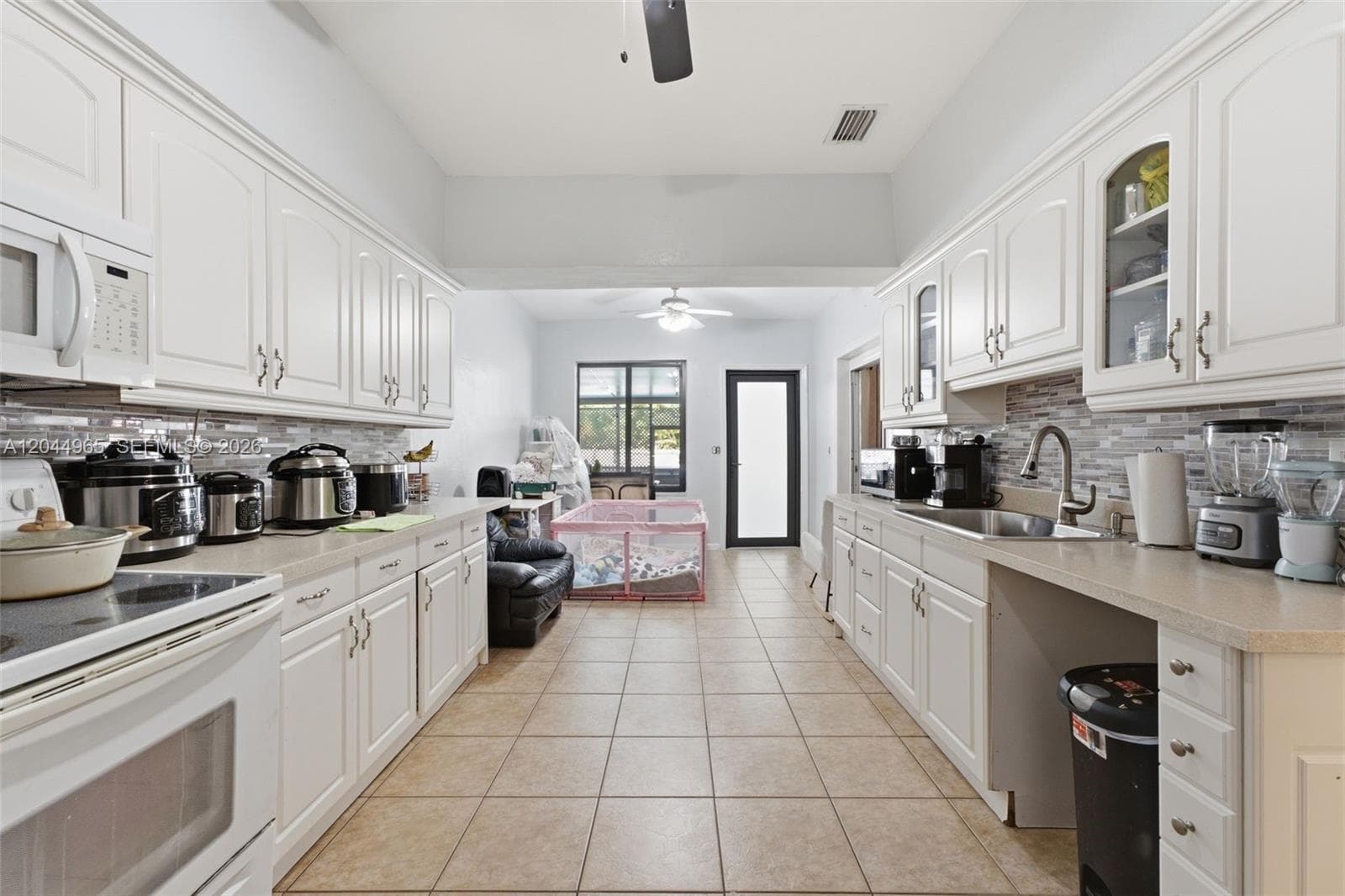 1421-1419 SW 76 ct photo 15