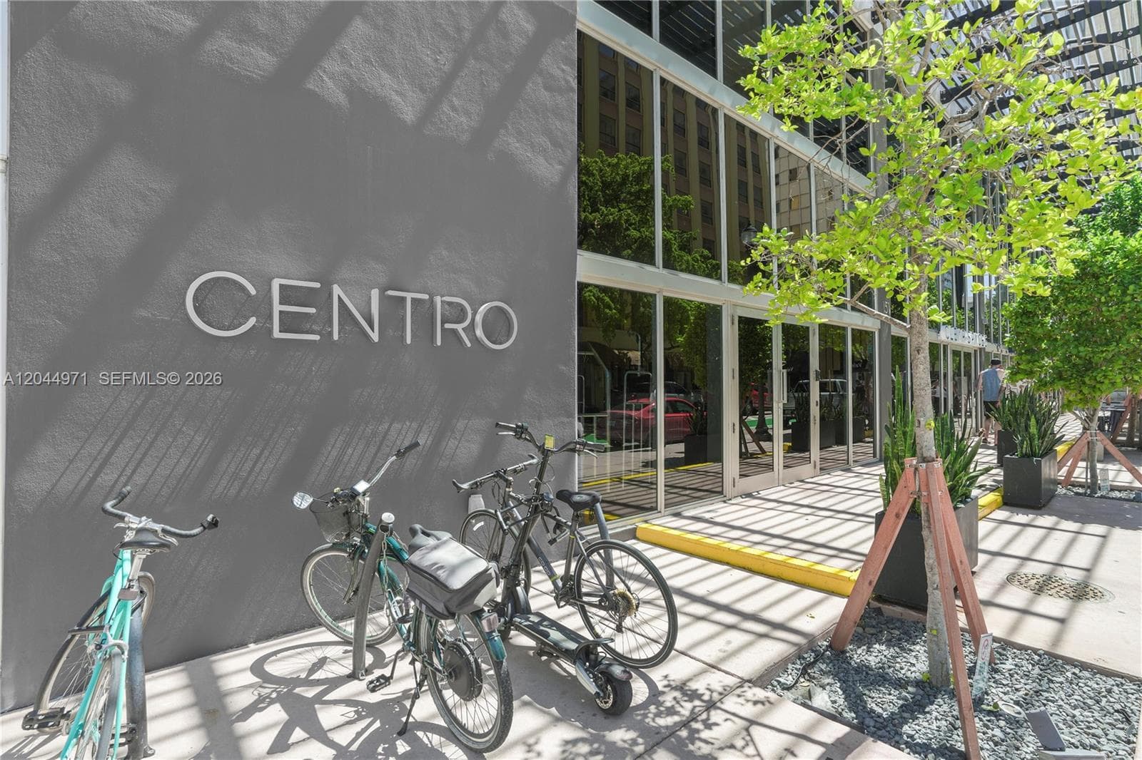Centro · #PH04 in Miami - Photo 5