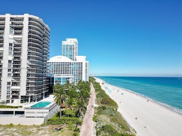 THE STERLING CONDO · #1608 in Miami Beach - Photo 16