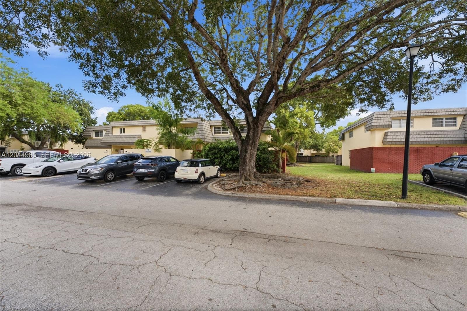 8489 SW 137th Ave #8489 photo 2