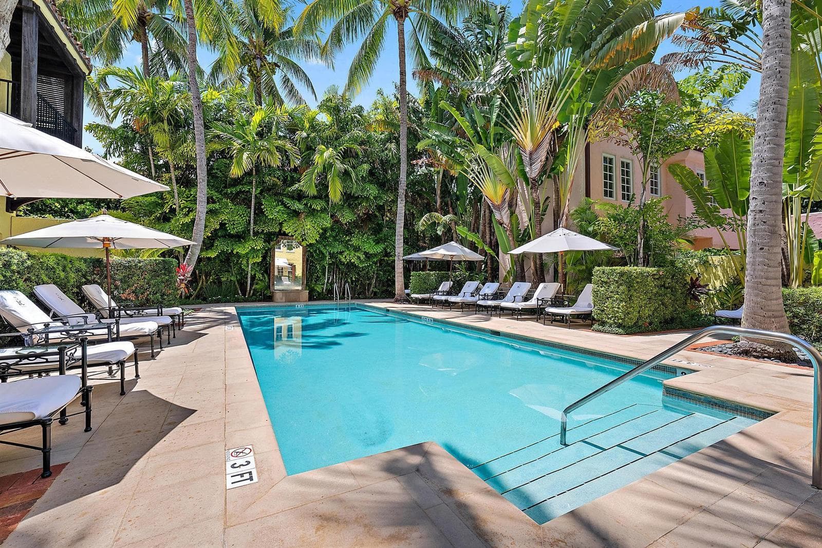 301 Australian Ave unit 305-14