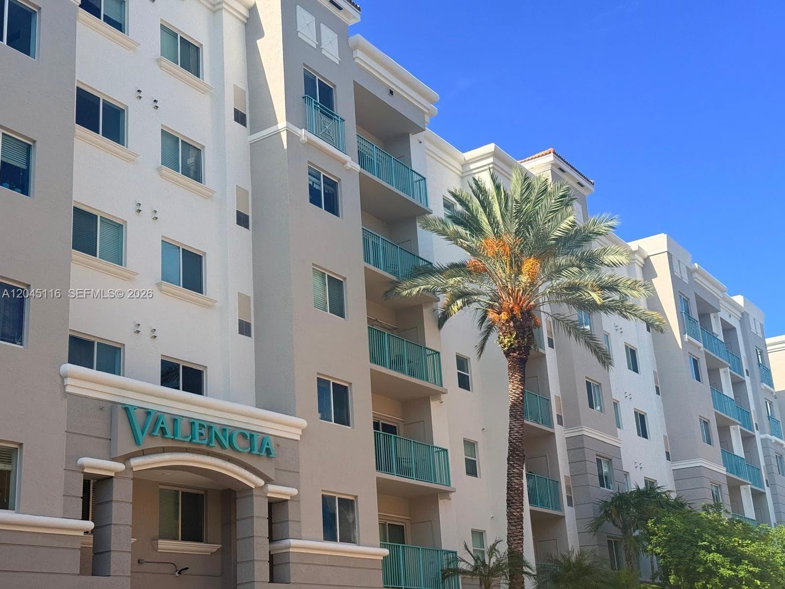 Valencia Condo · #355 in South Miami - Photo 1