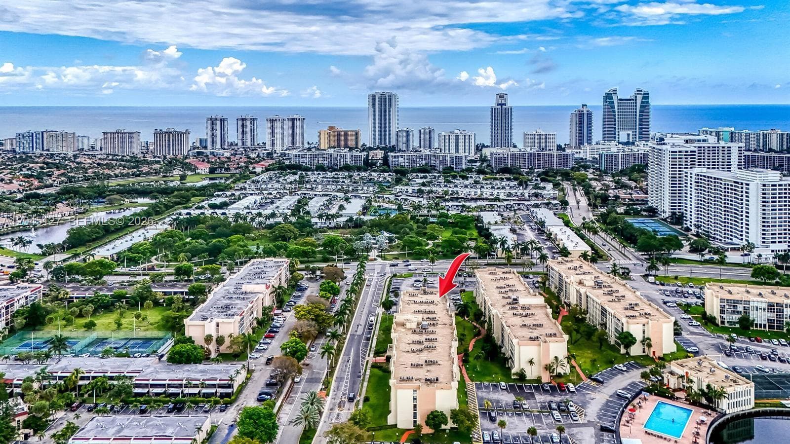 DESOTO PARK CONDO · #520 in Hallandale Beach - Photo 4