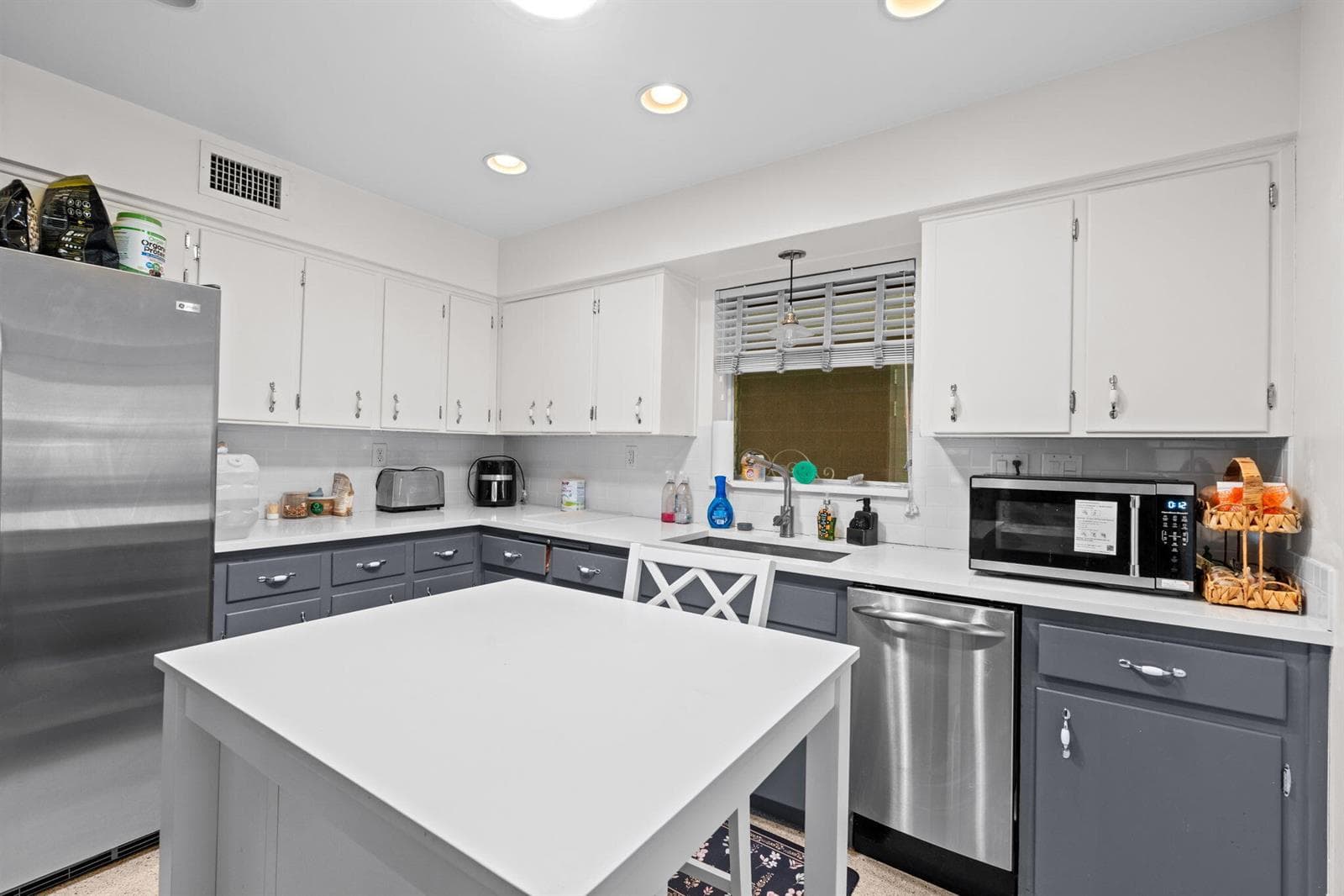 17-web-or-mls-A7407747