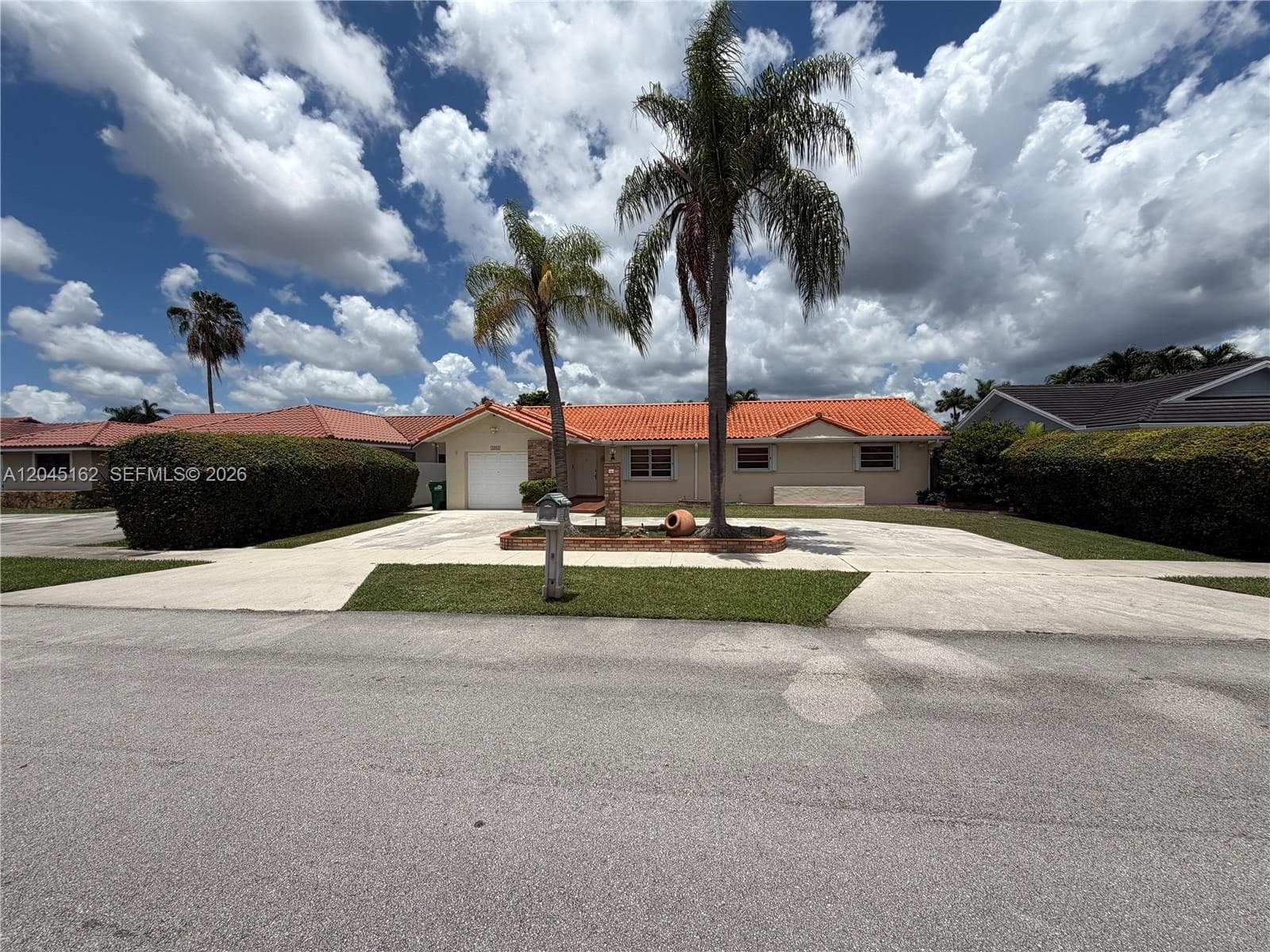 3262 SW 139th Pl photo 3