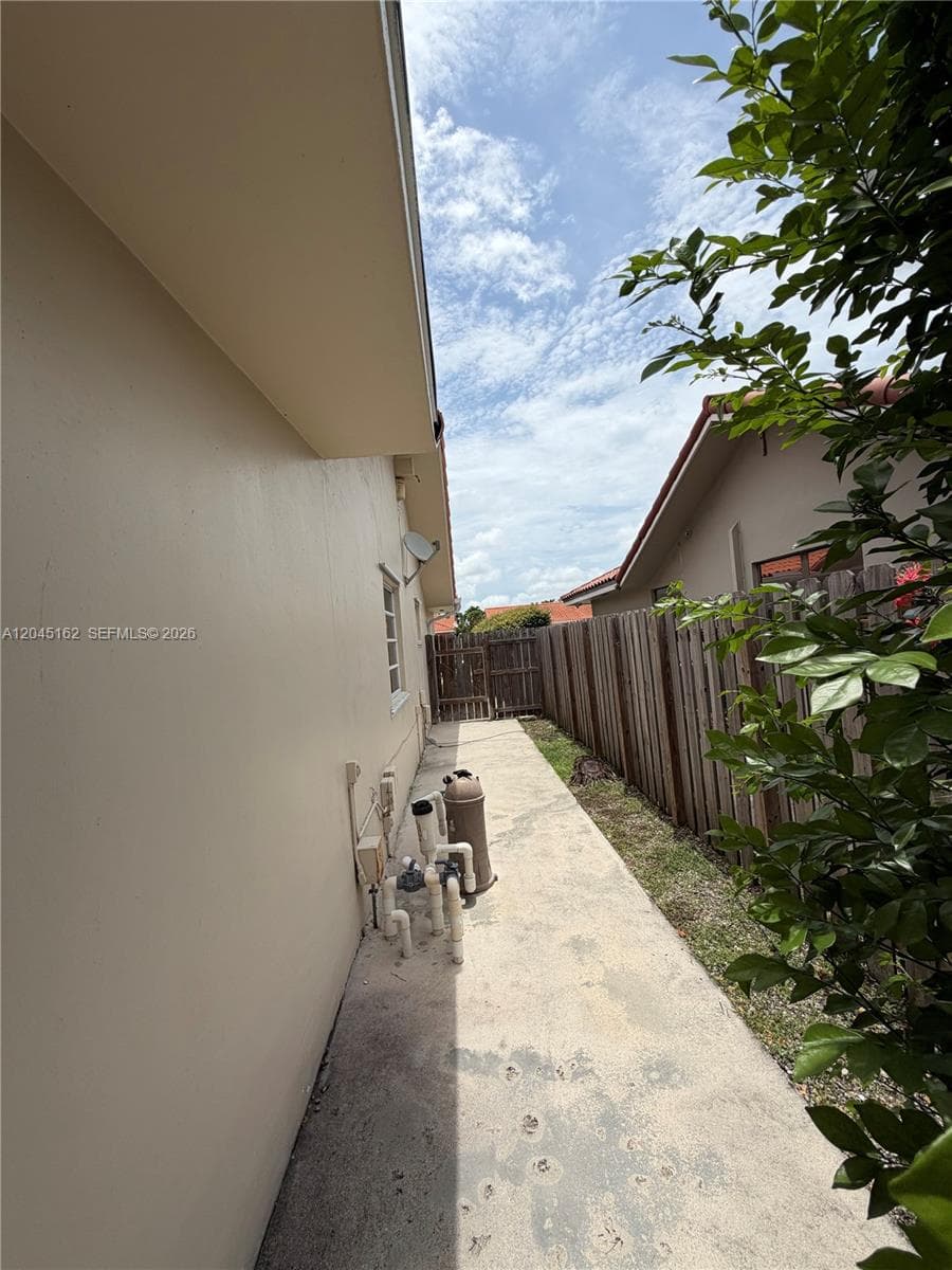 3262 SW 139th Pl photo 35