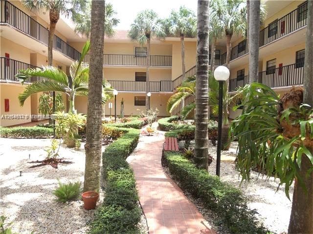 Gardens of Kendall South · #211 in Miami - Photo 3