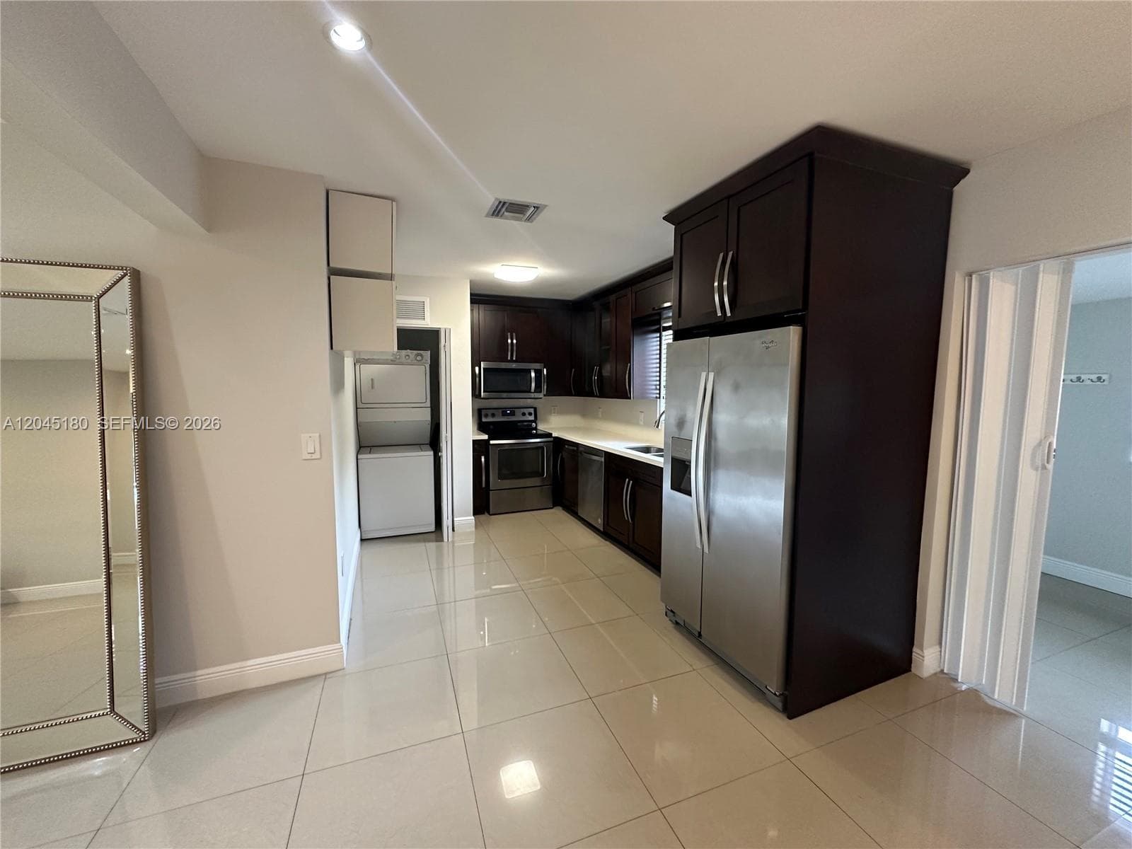 2155 Biarritz Dr photo 3