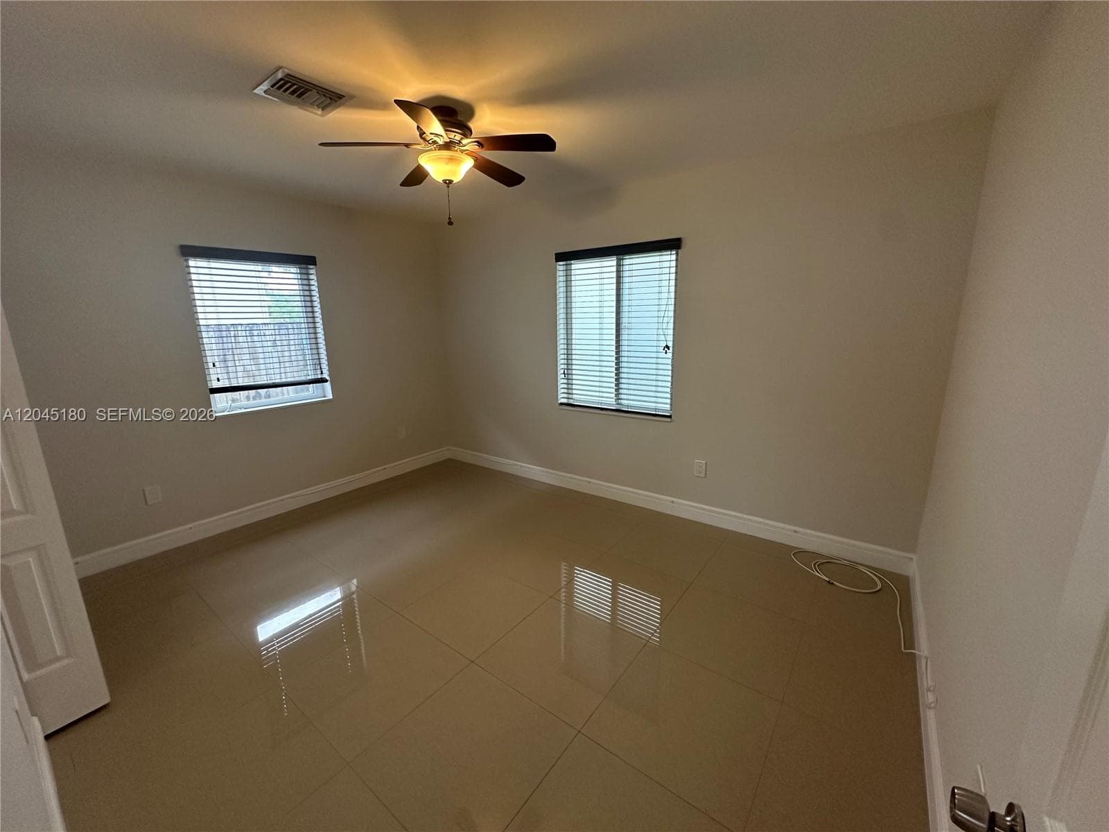 2155 Biarritz Dr photo 10