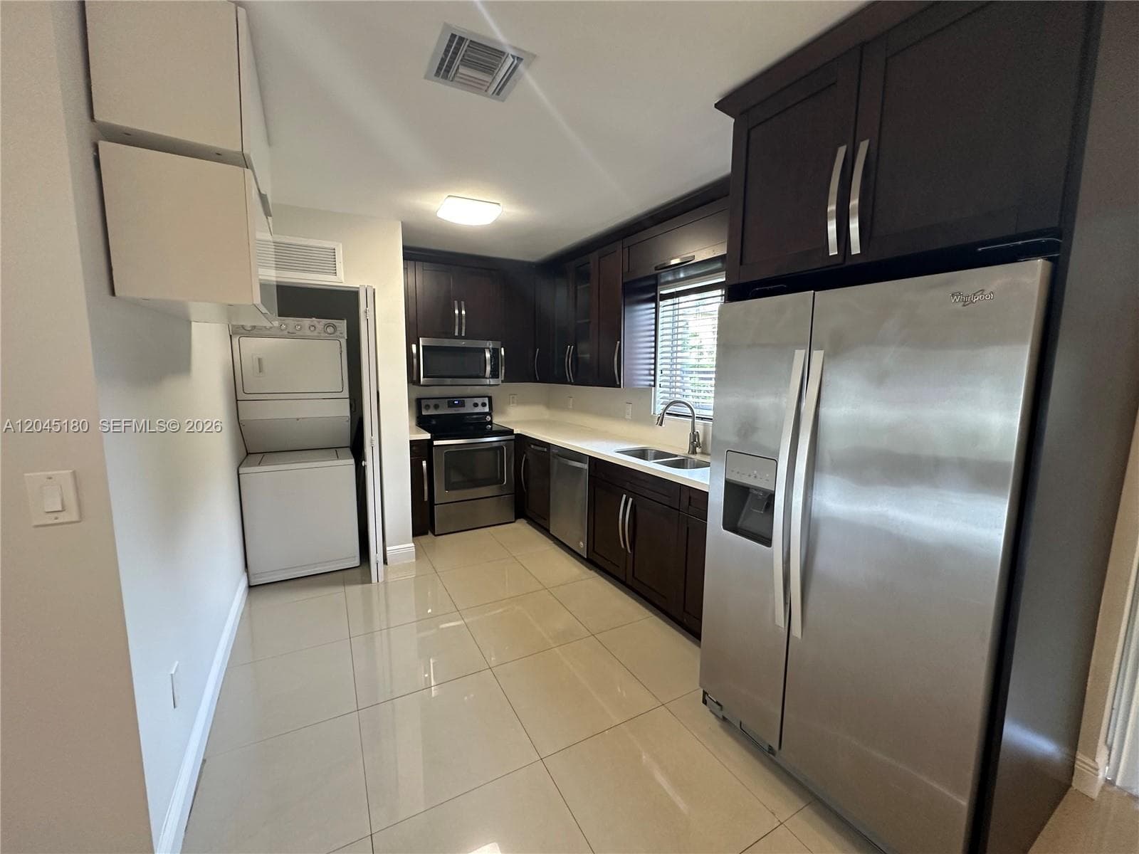 2155 Biarritz Dr photo 4