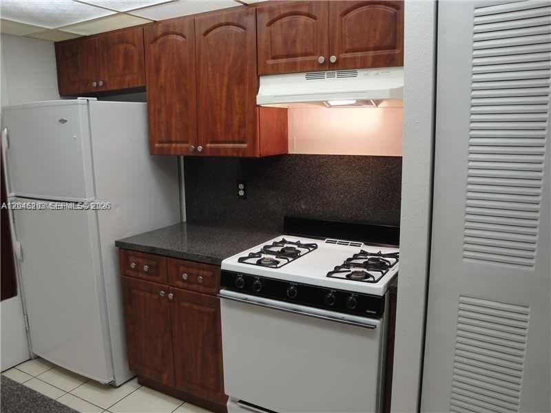 VENETIAN GARDENS · #I208 in Hialeah - Photo 6
