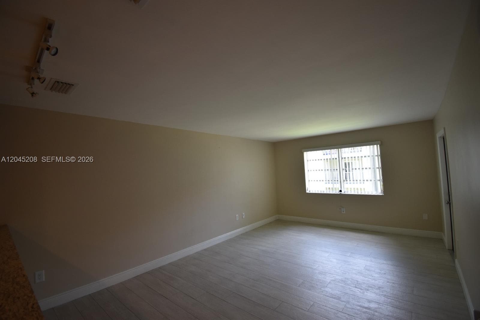 LAKE PLACID CONDO · #A24 in Miami Lakes - Photo 7