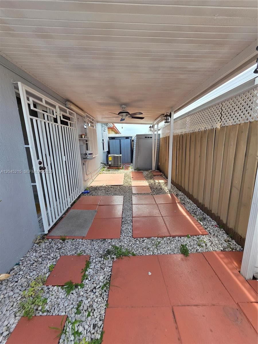 8905 NW 121 ST #0 photo 2