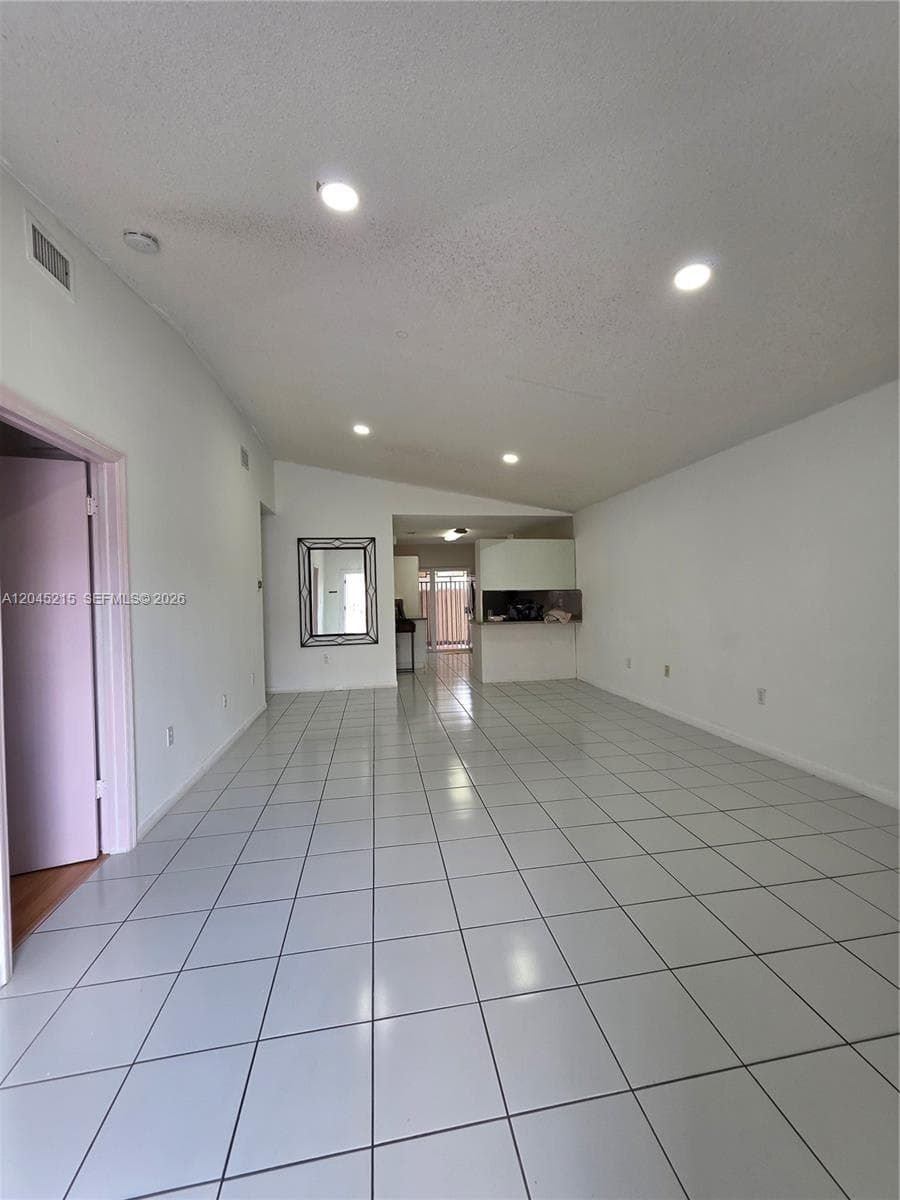8905 NW 121 ST #0 photo 4