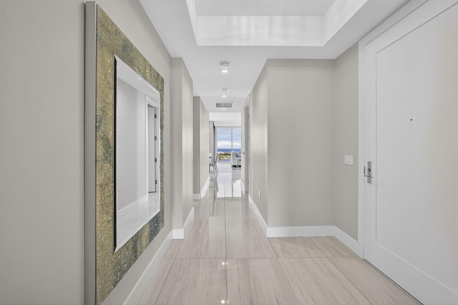 UNIT ENTRY EAST CORRIDOR