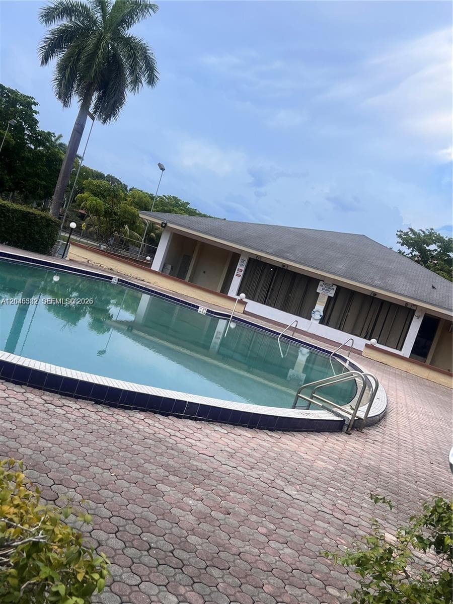 CAPRI GARDENS CONDO · #C107 in North Miami - Photo 2