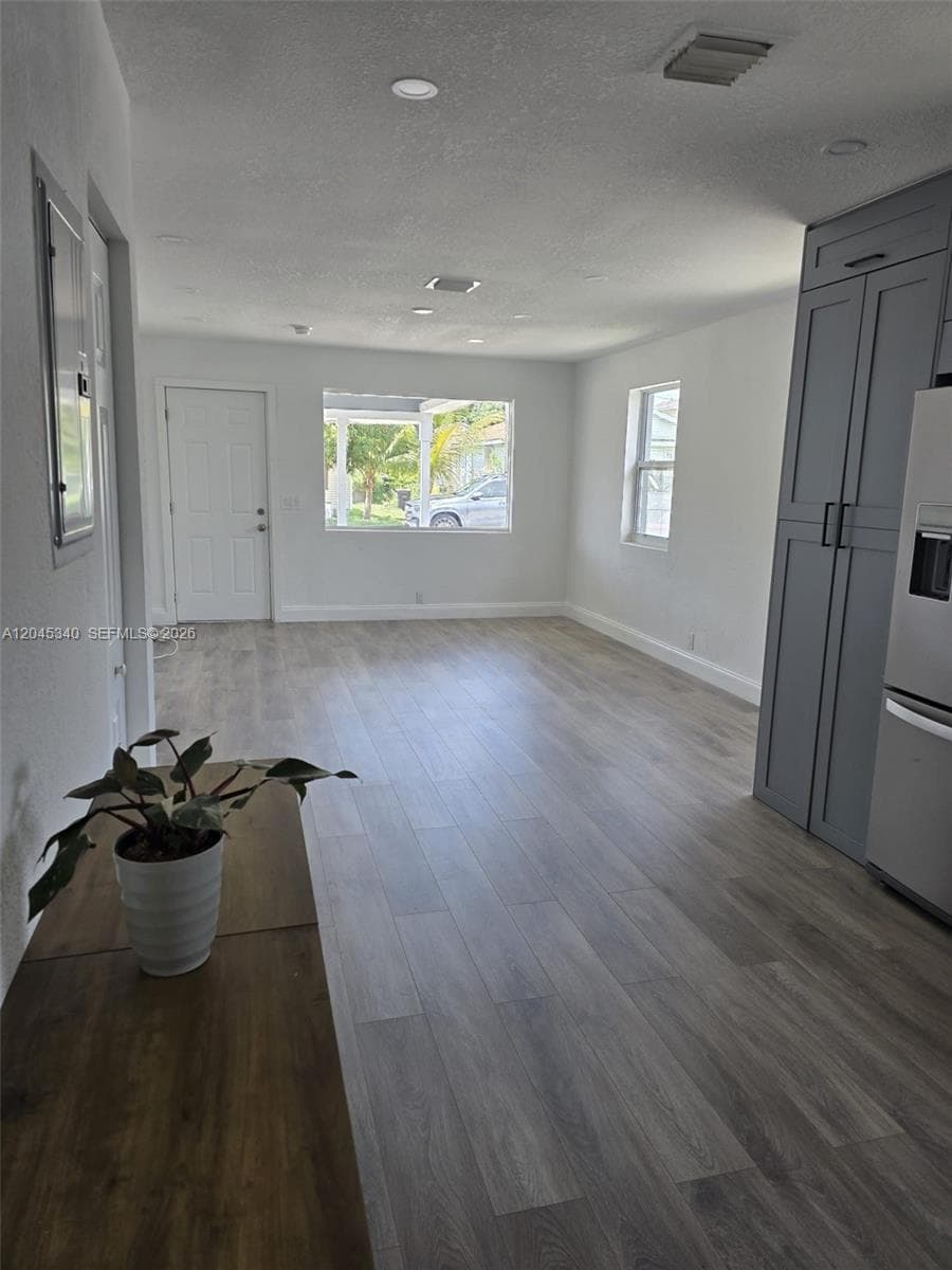 719 21st St photo 10
