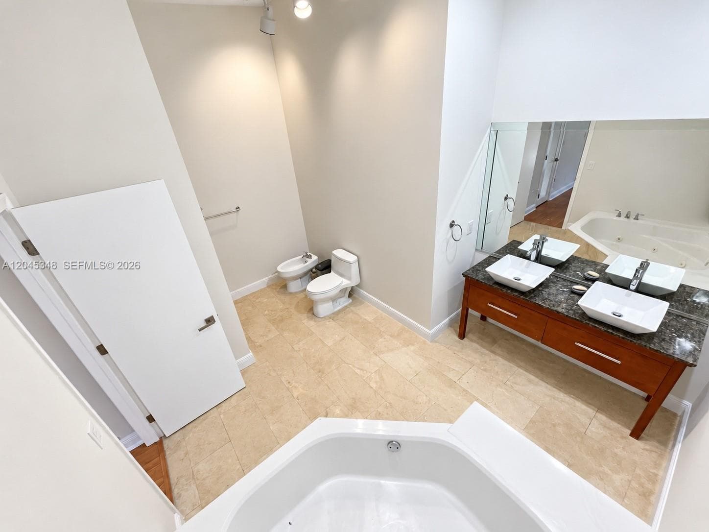Min Bath