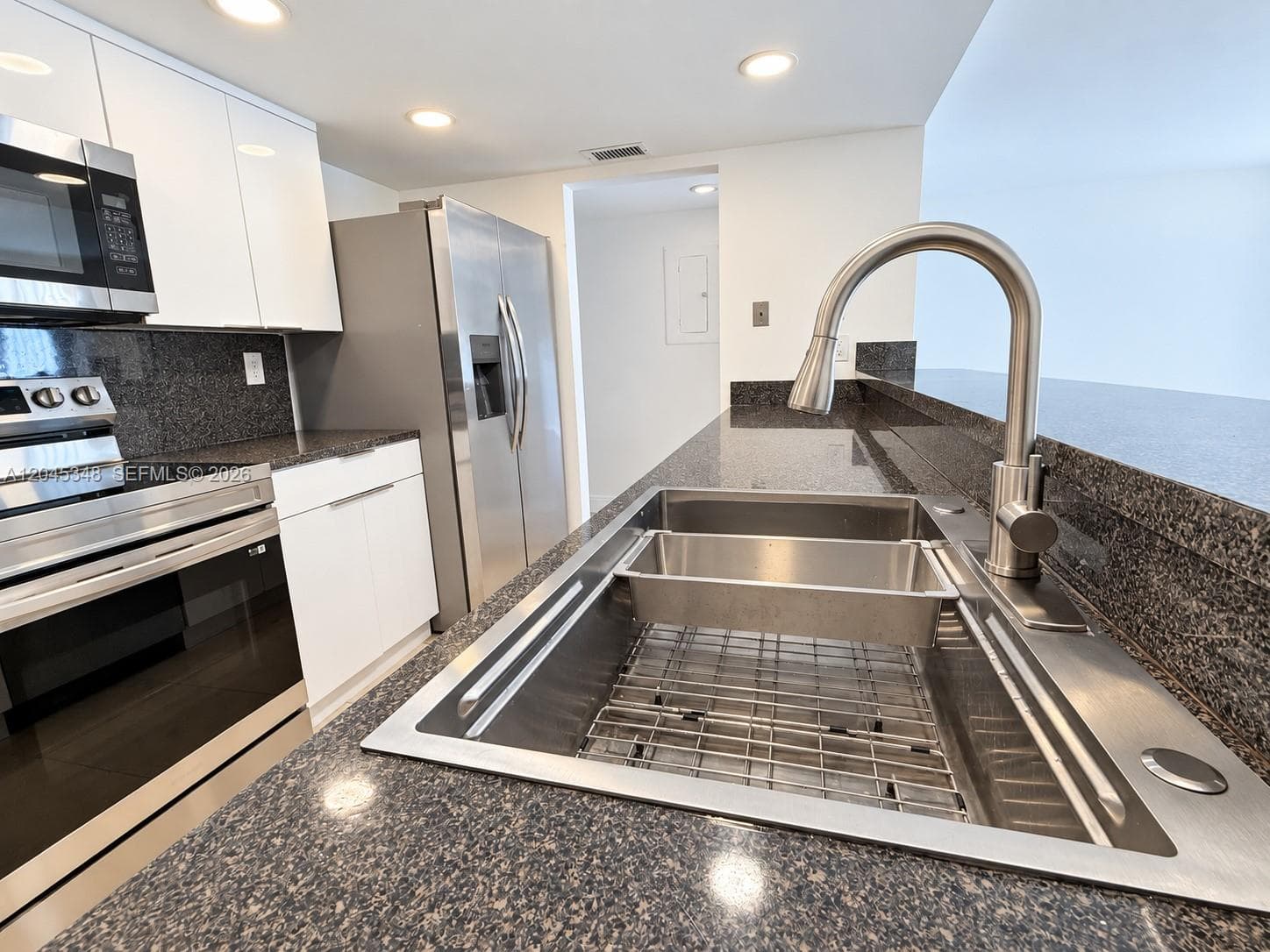 3756 NE 166th St #112 photo 11